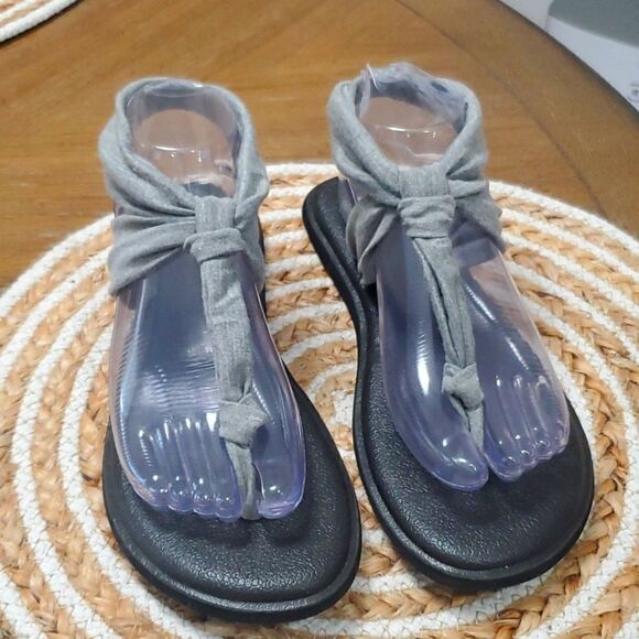 SANUK Women's Yoga Sling Sandals Size 8 Thongs Gray Fabric Flip Flops Shoes. - Picture 1 of 7